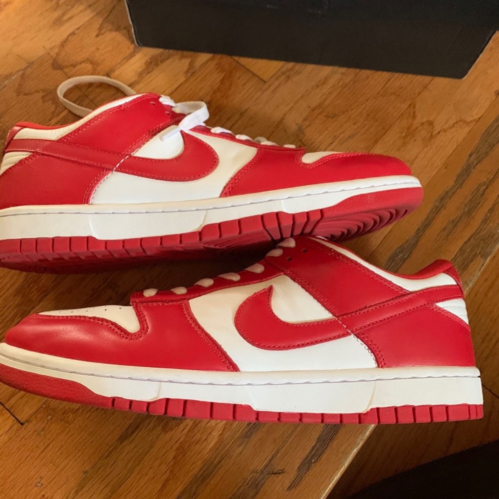 Nike dunk low St. John’s red white